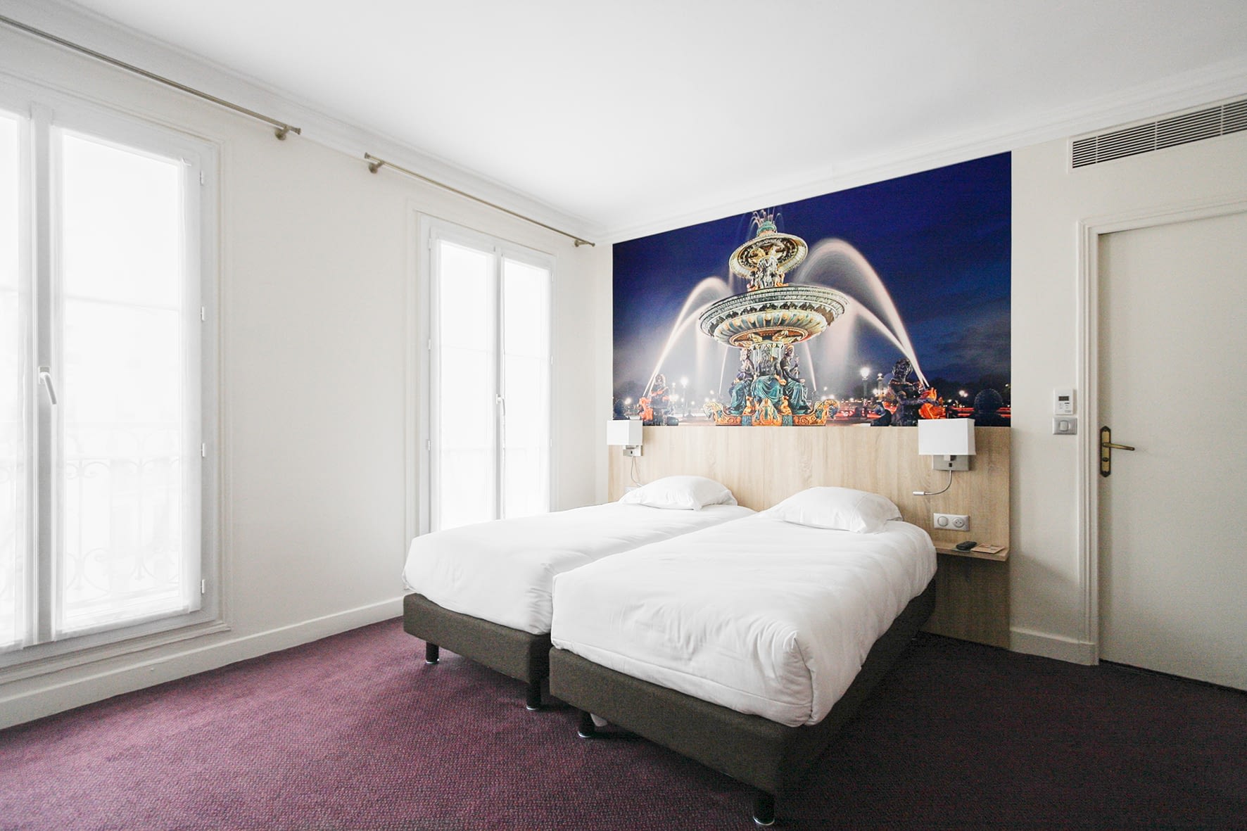 Vente et installation de photographies d'art Pixopolitan pour l'hotel Opéra Lafayette.