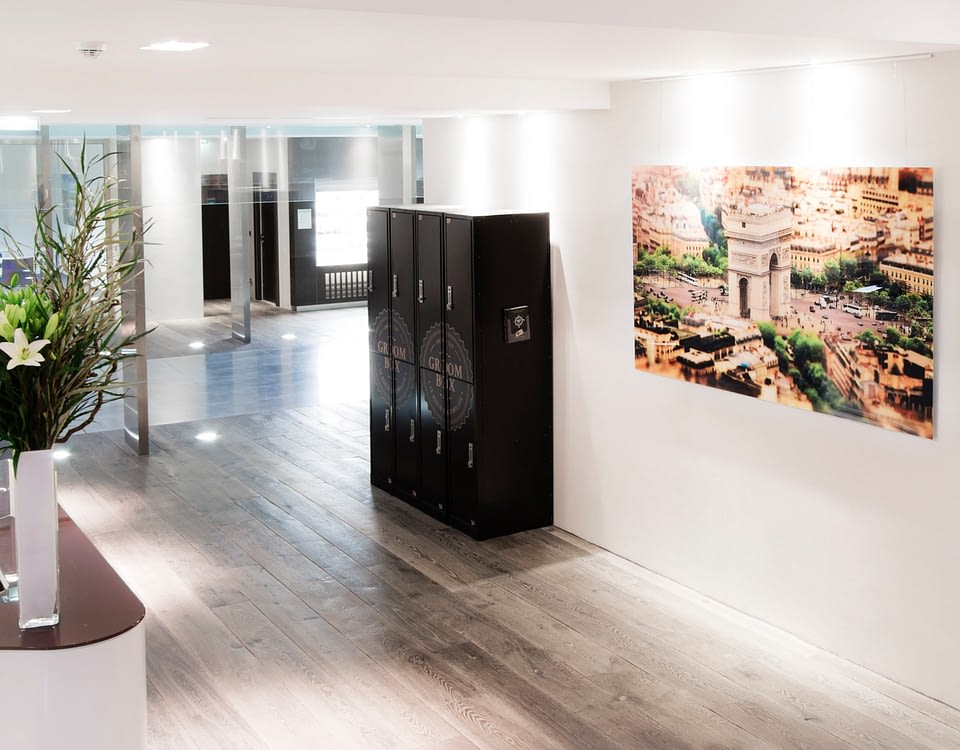 Vente et installation de photographies d'art Pixopolitan pour l'hôtel d'entreprises Astorg
